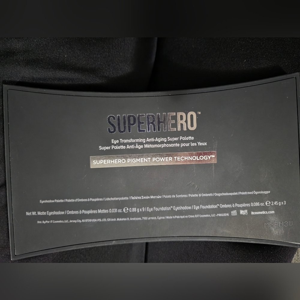 IT Cosmetics Superhero Eye Palette - Picture 4 of 4
